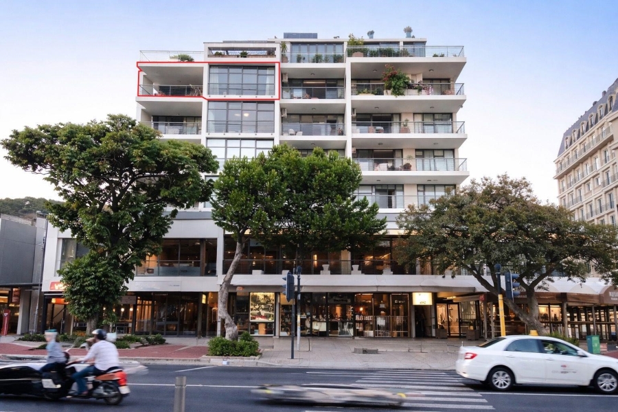 3 Bedroom Property for Sale in Green Point Western Cape